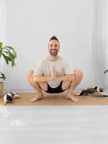 Yoga Yolum Uzmanlaşma Programı – 200 Saat Yoga Alliance Onaylı – Online