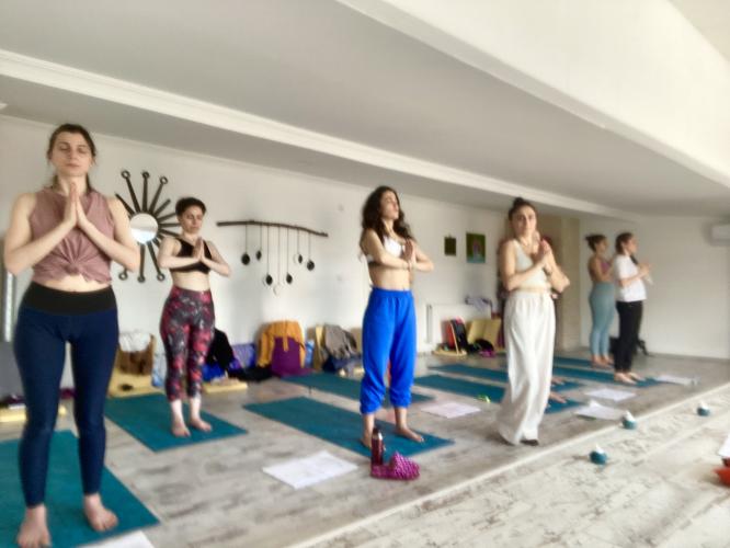 Nejla Ceylan Özveren ile 200 Saat Hatha Yoga (Yoga Alliance)