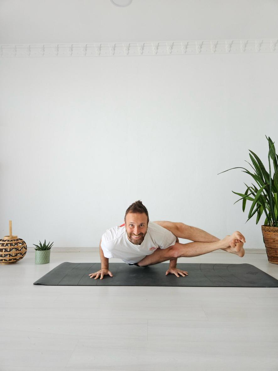 Yoga Yolum Uzmanlaşma Programı 200 Saat Yoga Alliance Onaylı