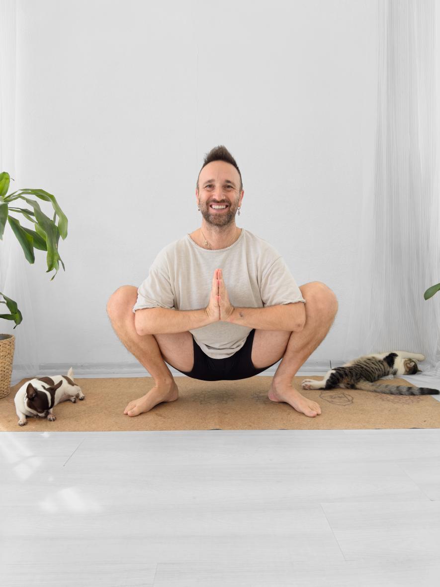 Yoga Yolum Uzmanlaşma Programı – 200 Saat Yoga Alliance Onaylı – Online