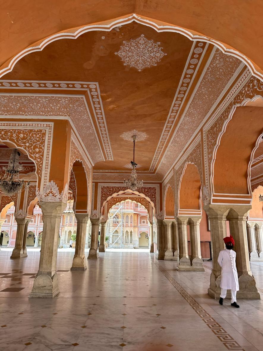 Hindistan'ın Kalbine Yolculuk: Altın Üçgen ve Varanasi Macerası Nazlı 