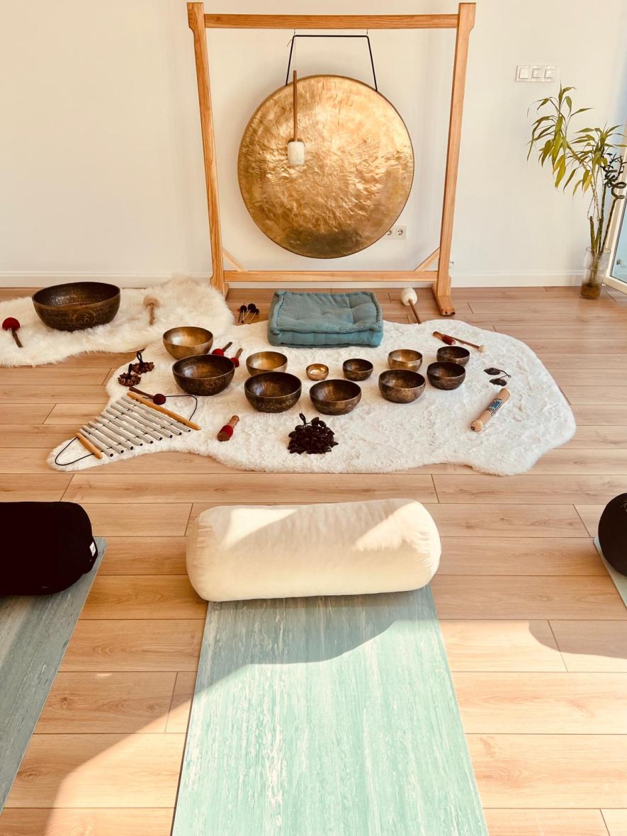 YOGA CO' da Ses Meditasyonu ve Yin Yoga Yolculuğu Cansu Ece Yıldırım