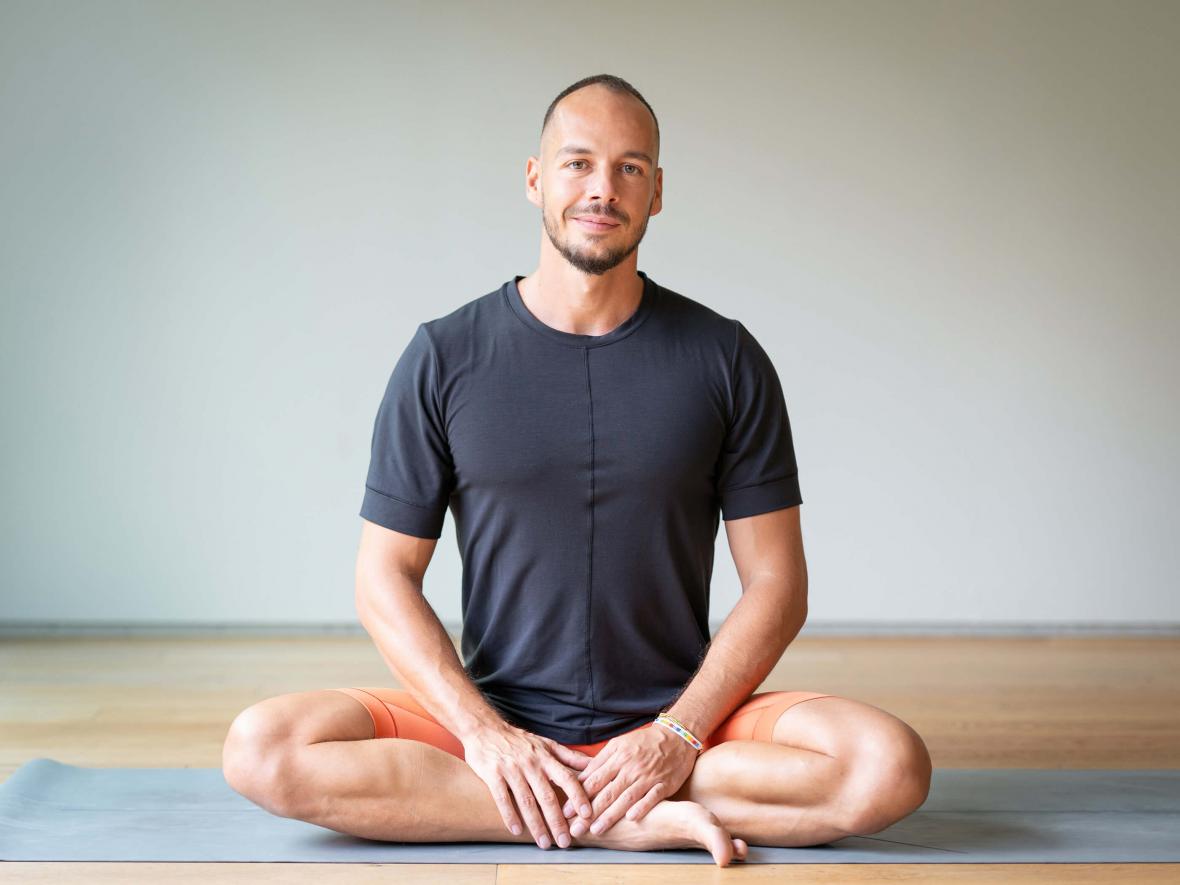 Cihangir Yoga Fırat Tosun ile İleri Seviye Asana Lab İnziva’da (30 saa