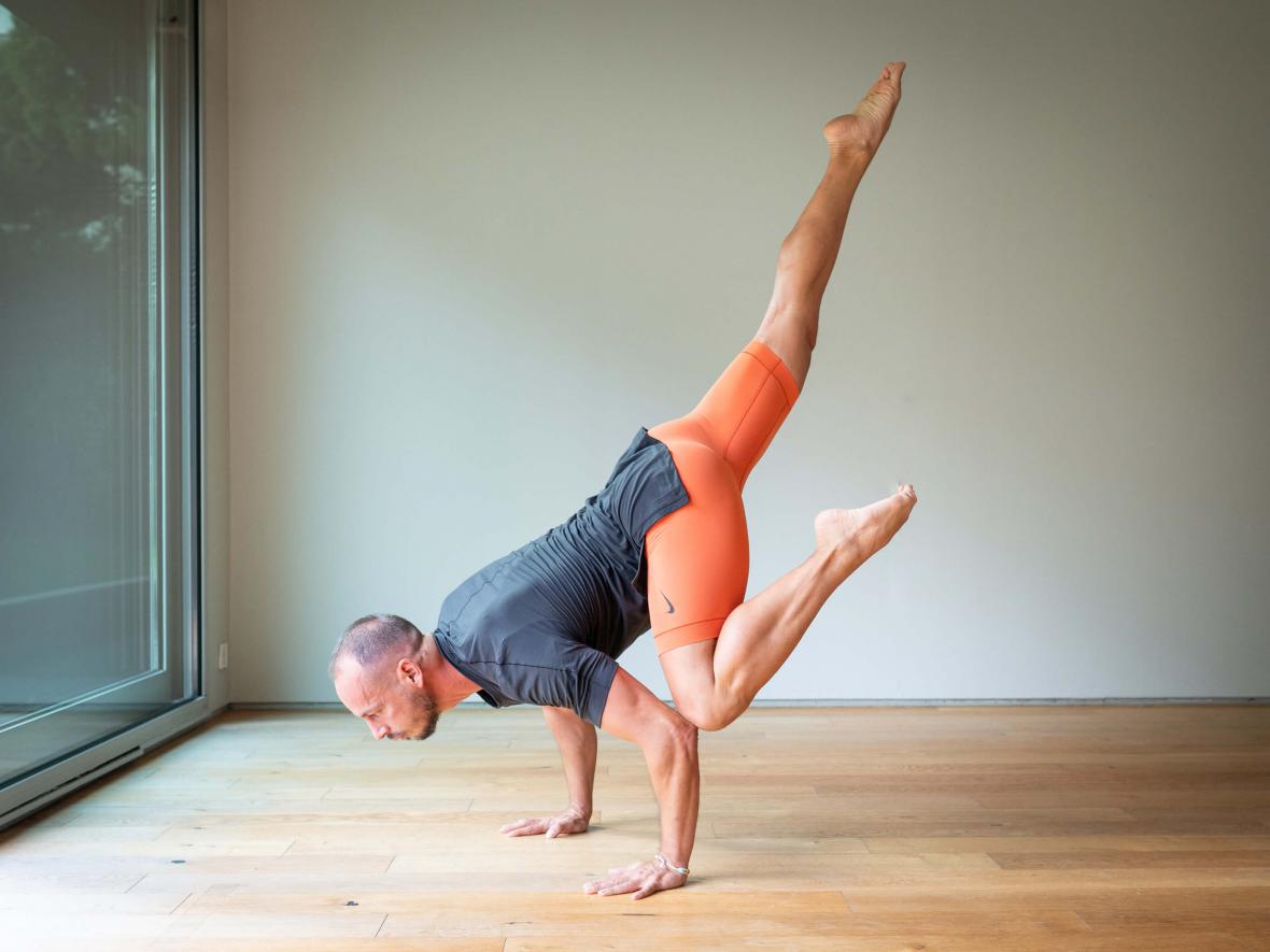 Cihangir Yoga Fırat Tosun ile İleri Seviye Asana Lab İnziva’da (30 saa