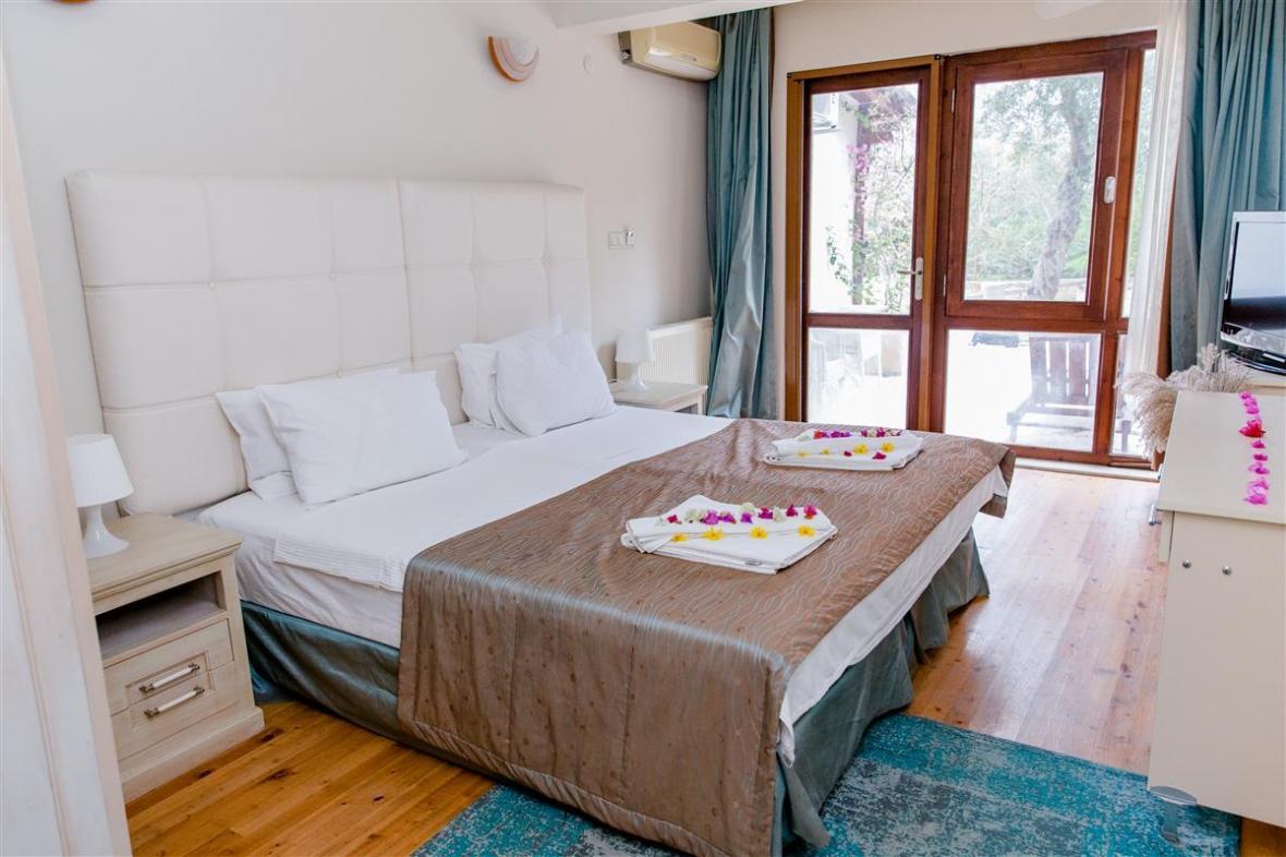 Club Barbarossa / İki Kişilik Bahçe Manzaralı Bungalov Odada/ Kişi Baş