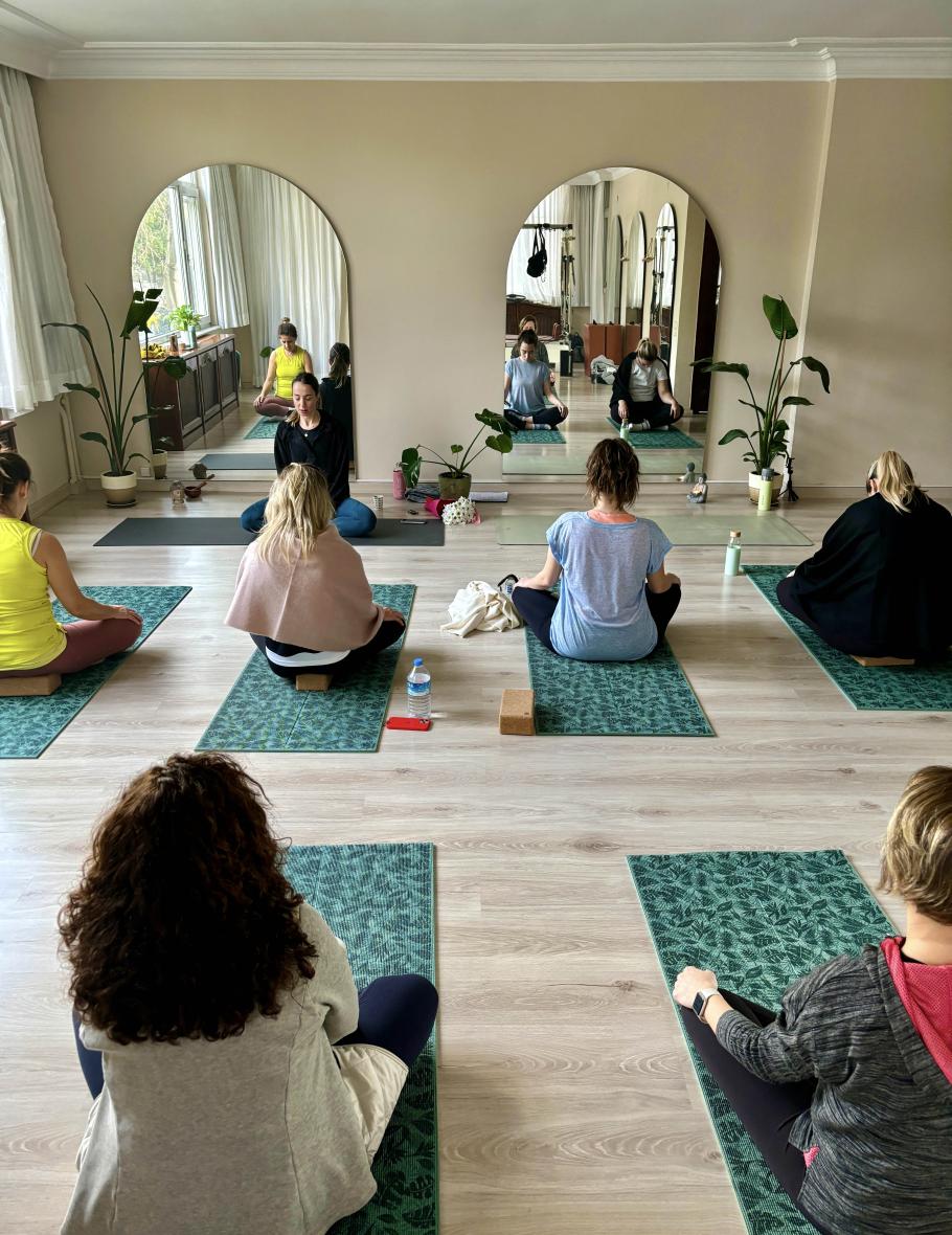 İçimizdeki Denge - Tao Vinyasa & Nefes Atölyesi Aslı Eker