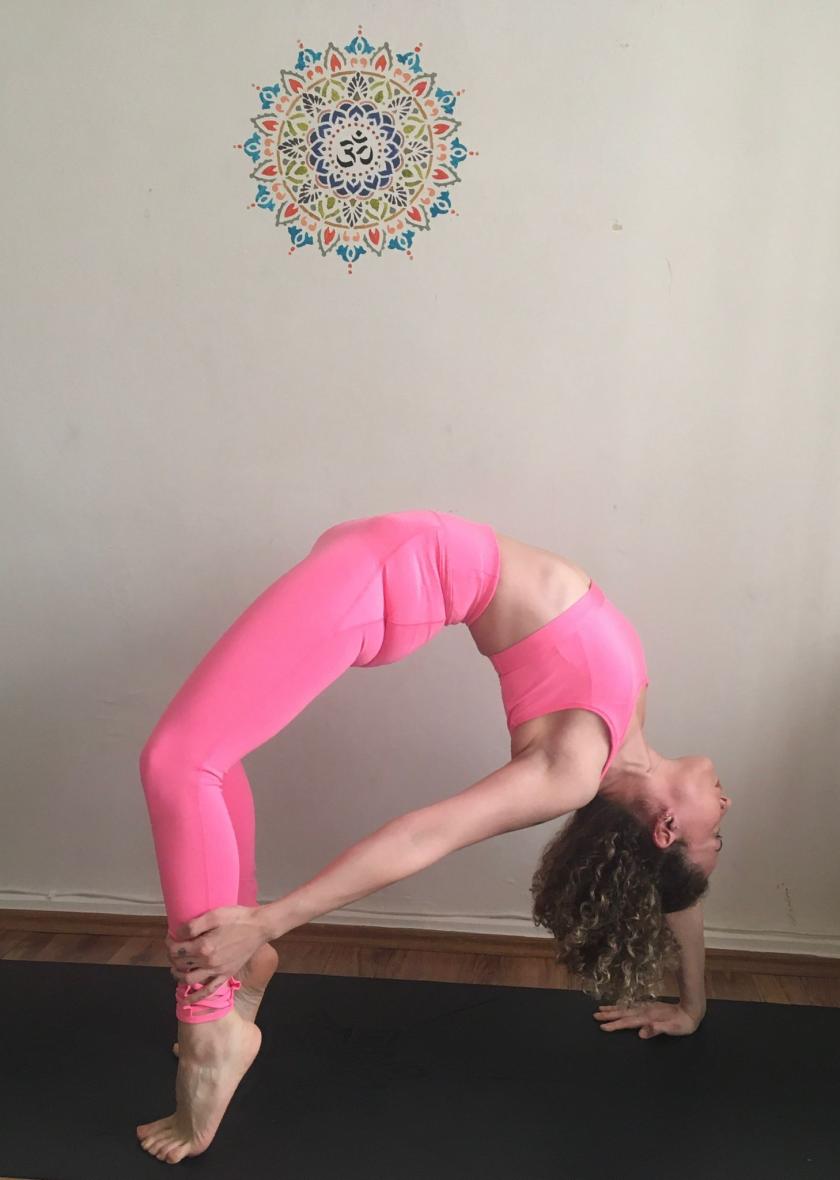 Online ve Yüzyüze Yoga Dersleri Pınar Karaman