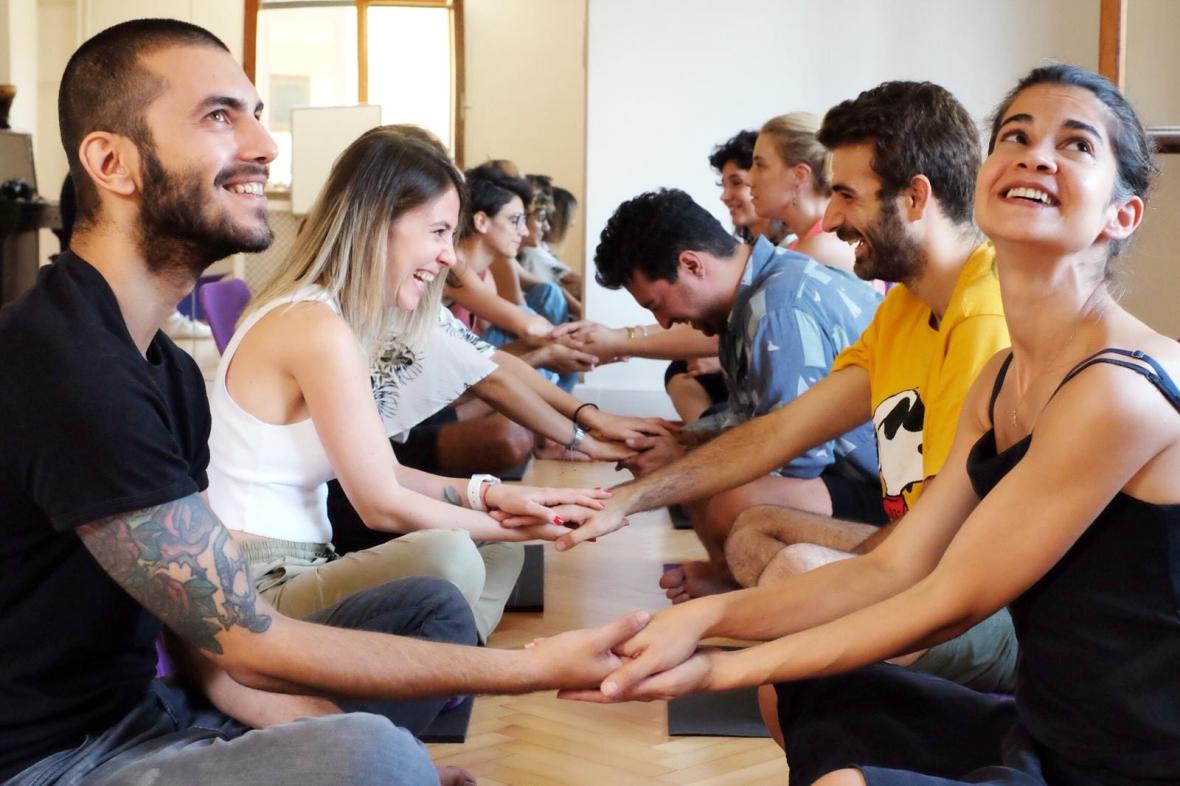 Rüzgar Güliz ile Holistik Nefes Atölyesi Rüzgar Güliz