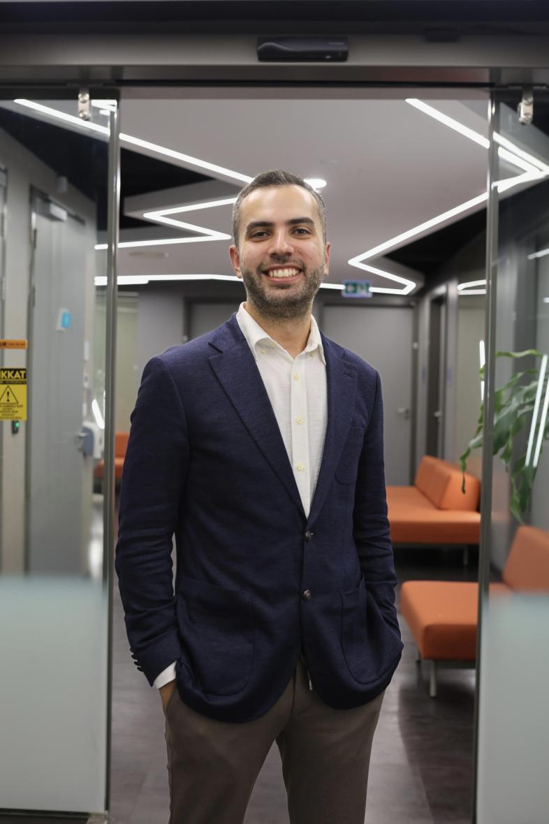 Dr. Burak Hazine